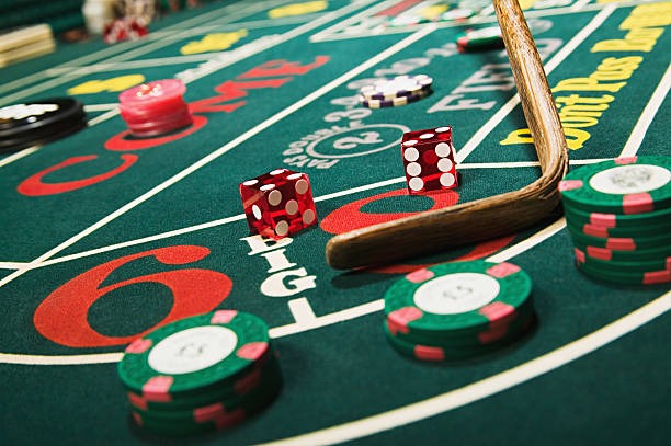 Live blackjack tournament table